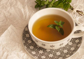 荷葉茶可以降血壓?jiǎn)?？荷葉茶可以和什么搭配