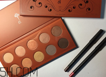 zoeva queens guard女王守衛(wèi)限量眼影盤多少錢 zoeva是什么檔次 zoeva queens guard女王守衛(wèi)限量眼影盤多少錢 zoeva是什么檔次