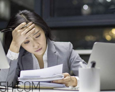 女生說加班怎么回 女生說在加班怎么安慰 女生說加班怎么回 女生說在加班怎么安慰