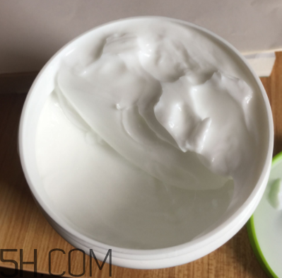 絲塔芙致潤保濕霜怎么樣？絲塔芙致潤保濕霜好用嗎？