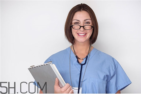 水痘跟艾滋病的區(qū)別 水痘跟水泡的區(qū)別 水痘跟艾滋病的區(qū)別 水痘跟水泡的區(qū)別