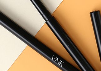 vnk眼線膠筆怎么用？vnk眼線筆使用方法