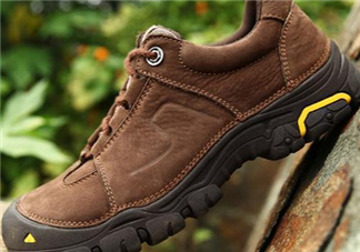 徒步鞋要買大一碼嗎？徒步鞋重嗎？