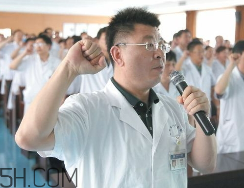 中國醫(yī)師節(jié)為什么是8月19日 中國醫(yī)師節(jié)為什么定在8月19日 中國醫(yī)師節(jié)為什么是8月19日 中國醫(yī)師節(jié)為什么定在8月19日