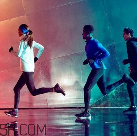 under armour安德瑪智能溫控跑鞋多少錢_在哪買？