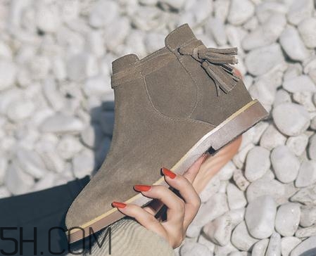 磨砂皮鞋子掉色怎么辦？磨砂鞋子發(fā)白怎么辦？