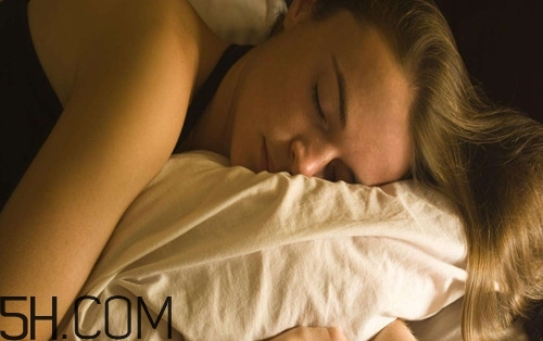 整晚睡不著怎么辦？如何快速進(jìn)入睡眠狀態(tài)？