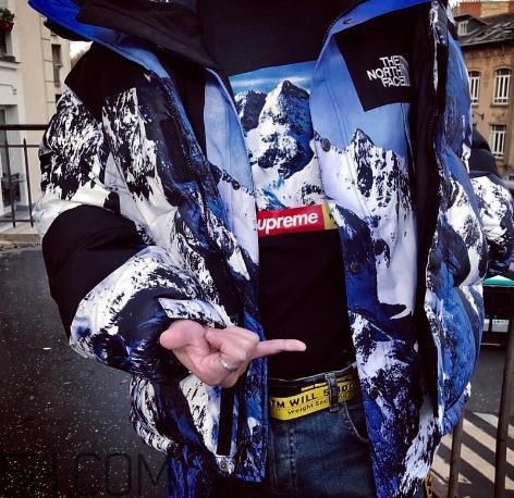 supreme與the north face雪山聯(lián)名多少錢_上身效果 supreme與the north face雪山聯(lián)名多少錢_上身效果