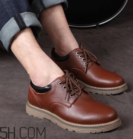 皮鞋可以在太陽(yáng)下曬嗎？皮鞋曬黃了怎么辦？