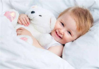 冬天空調(diào)開多少度比較適合嬰兒？嬰兒發(fā)燒可以開空調(diào)嗎？