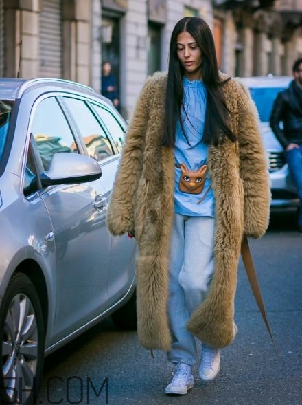 冬天運(yùn)動(dòng)褲配什么上衣？冬天穿運(yùn)動(dòng)褲怎么搭配？