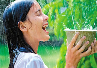 淋雨后要洗澡嗎？淋雨后不洗澡會怎么樣？