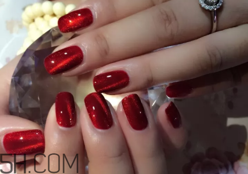 如何做反法式美甲圖解 芭比膠美甲的步驟 如何做反法式美甲圖解 芭比膠美甲的步驟