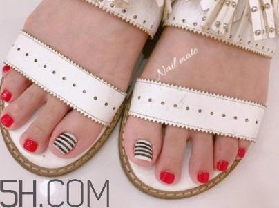 腳部個(gè)性美甲圖片大全 紅色腳指甲美甲圖片 腳部個(gè)性美甲圖片大全 紅色腳指甲美甲圖片