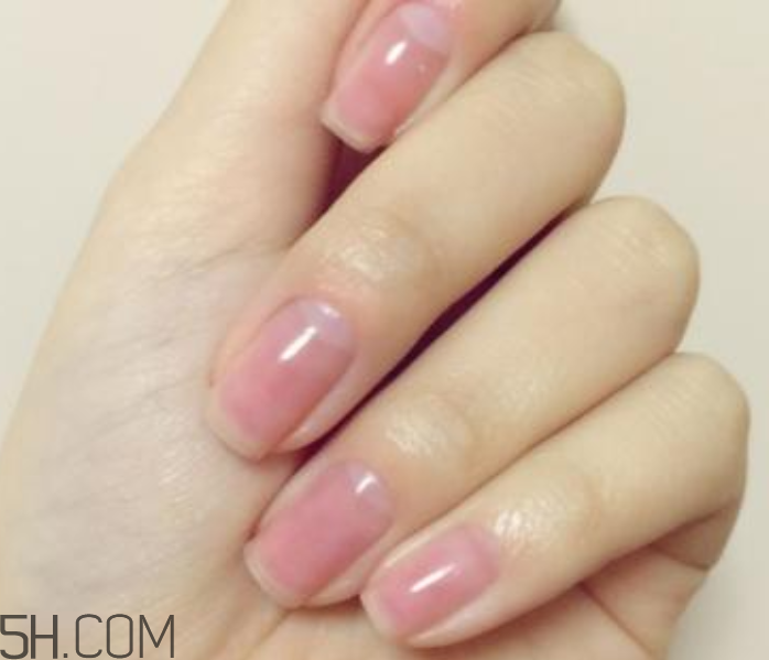 怎么判斷指甲油是否快干？水晶甲要怎么卸？