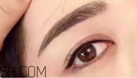 紋什么眉毛最自然好看？紋眉的常見方法