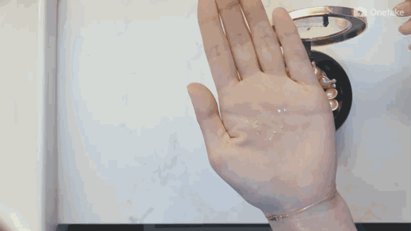 雅頓金膠怎么打開？雅頓金膠膠囊怎么扭開？