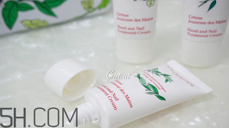 嬌韻詩護手霜油嗎？嬌韻詩護手霜孕婦能用嗎？