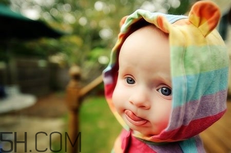 兒童吃糖太多有何影響？?jī)和绾握_吃糖？