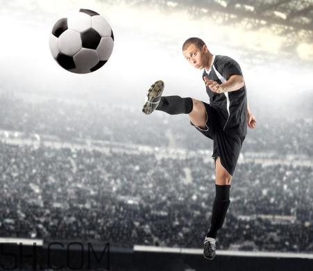 足球鞋能平時(shí)穿嗎？足球鞋可以用來(lái)跑步嗎？