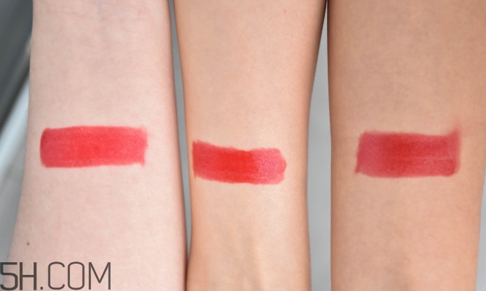 迪奧999啞光和滋潤怎么區(qū)分 試色對比哪個更好看 迪奧999啞光和滋潤怎么區(qū)分 試色對比哪個更好看