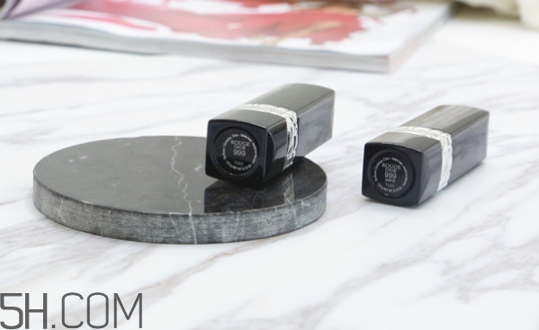 迪奧999啞光和滋潤怎么區(qū)分 試色對比哪個更好看 迪奧999啞光和滋潤怎么區(qū)分 試色對比哪個更好看