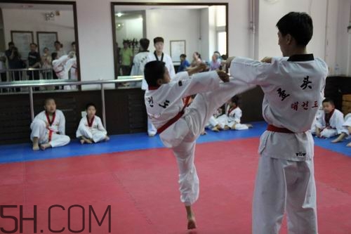 跆拳道幾歲開(kāi)始學(xué)比較好？跆拳道幾歲學(xué)最好？