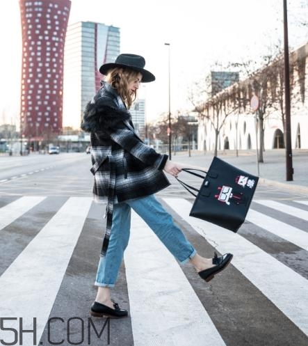 羊絨大衣搭配什么鞋子？羊絨大衣搭配鞋子圖片