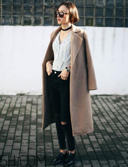 羊絨大衣里面怎么搭配？羊絨大衣搭配什么打底衫？