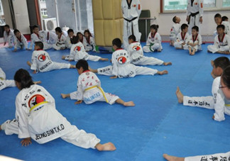 跆拳道幾歲開始學(xué)比較好？跆拳道幾歲學(xué)最好？