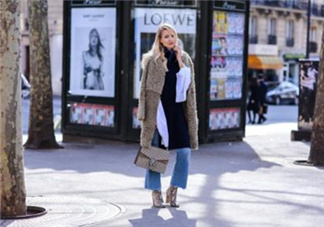 羊絨大衣里面怎么搭配？羊絨大衣搭配什么打底衫？