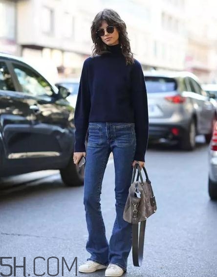 高領(lǐng)毛衣搭配什么褲子？高領(lǐng)毛衣下面穿什么？