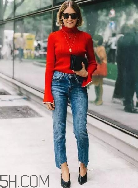 高領(lǐng)毛衣搭配什么褲子？高領(lǐng)毛衣下面穿什么？