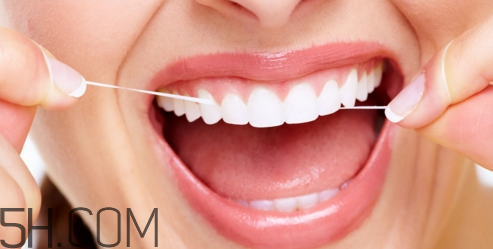 使用牙線的好處和壞處 哪個(gè)牌子的牙線好 使用牙線的好處和壞處 哪個(gè)牌子的牙線好