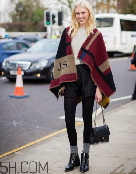 短靴搭配什么襪子？穿短靴配襪子圖片