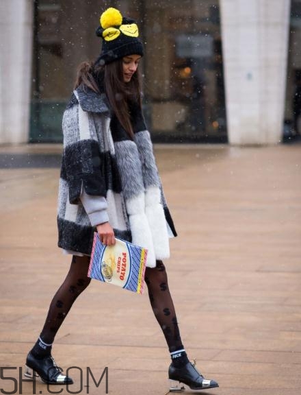 短靴搭配什么襪子？穿短靴配襪子圖片