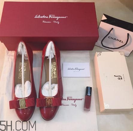 菲拉格慕鞋子多少錢？菲拉格慕鞋子價格