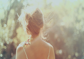 甲狀腺腫大和甲亢的區(qū)別有哪些？甲狀腺腫大適合吃什么食物？