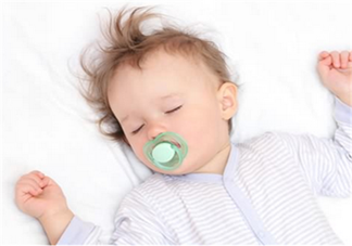 嬰幼兒睡覺翻白眼是怎么回事？寶寶學(xué)游泳有哪些講究？