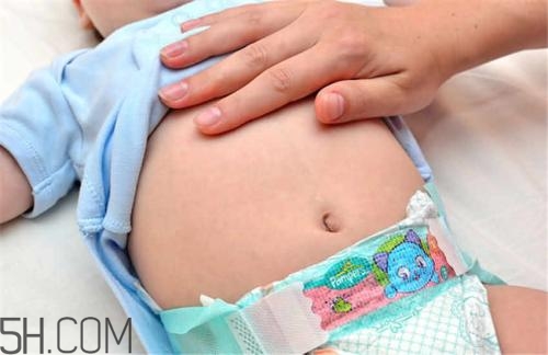 嬰幼兒腹脹要怎樣按摩？寶寶吃奶睡著了怎么辦？