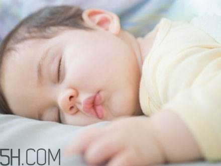 嬰幼兒腹脹要怎樣按摩？寶寶吃奶睡著了怎么辦？