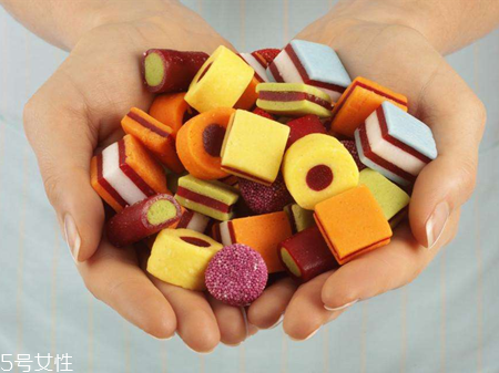 羊水少為什么不能吃甜？孕婦需注意兩大因素