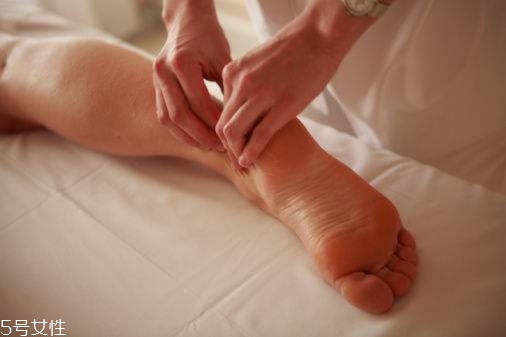 搓腳心的方法有哪些？常用第二種