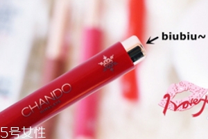 自然堂嘀嗒唇膏筆怎么用？教你按壓方法