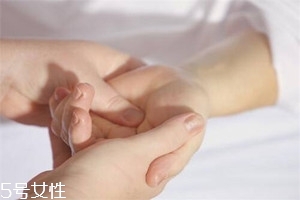 哪些按摩方法能強(qiáng)身健體？常按這部位疏通血液