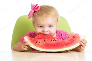 寶寶多大能吃西瓜呢？10個(gè)月以后可吃