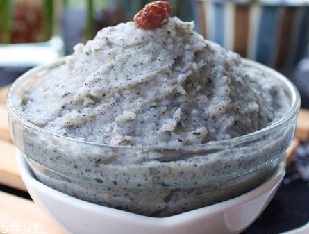 嬰幼兒缺鈣會有什么癥狀表現(xiàn)？4大表現(xiàn)需注意