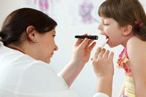 扁桃體發(fā)炎一般幾天會(huì)痊愈？看嚴(yán)重程度