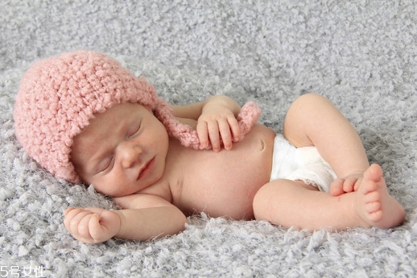 寶寶睡覺磨牙會(huì)造成哪些影響？5個(gè)影響需注意