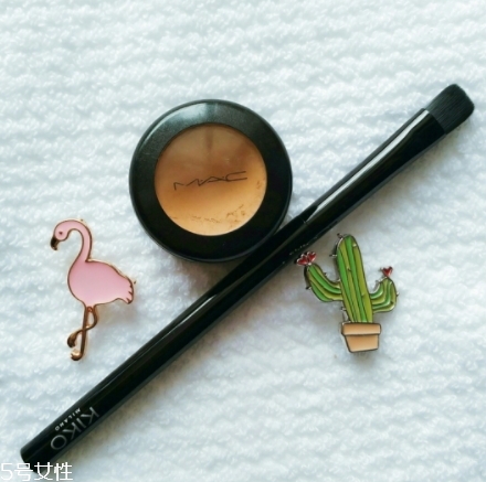 2018遮瑕刷什么牌子好？遮瑕膏的好搭檔